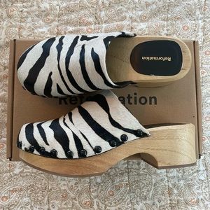 REFORMATION RAYNA CLOSED TOE CLOG